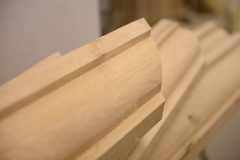 Egetmmer med specialfremstillet profil til opbygning af tagkvist